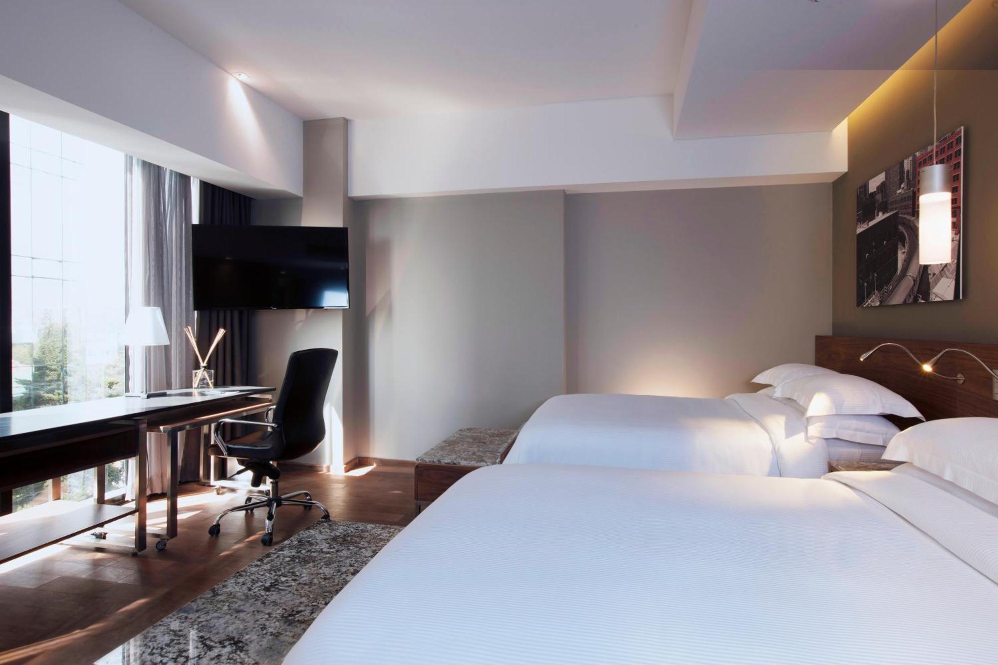 Executive Suite,1214923057:JPEG