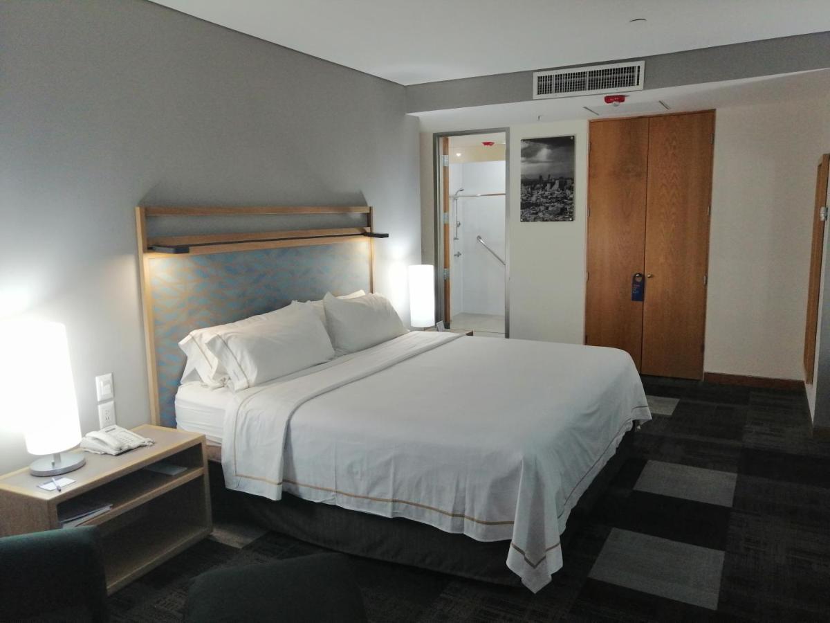 Standard King Room Disability Access