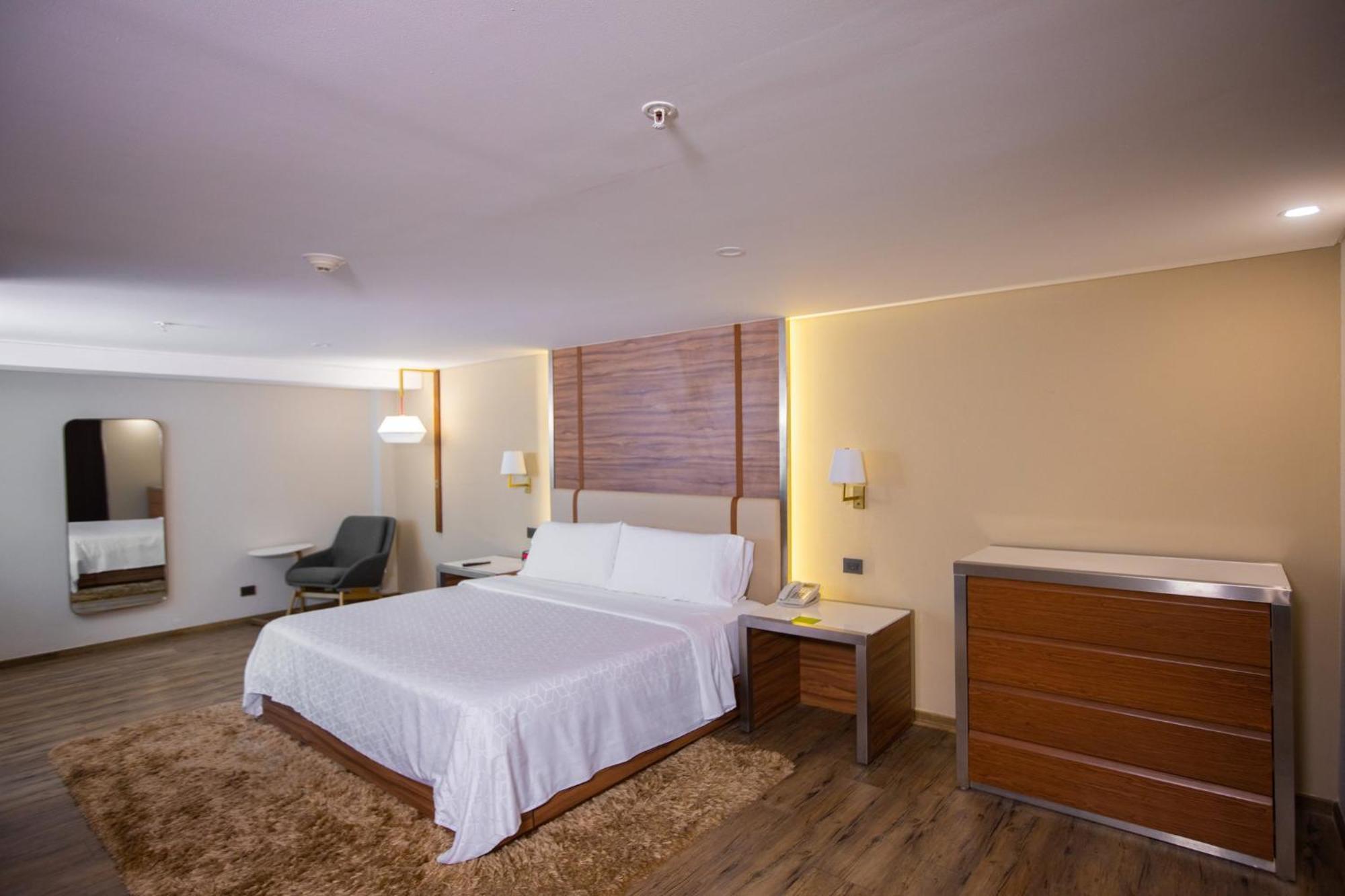 Standard King Room